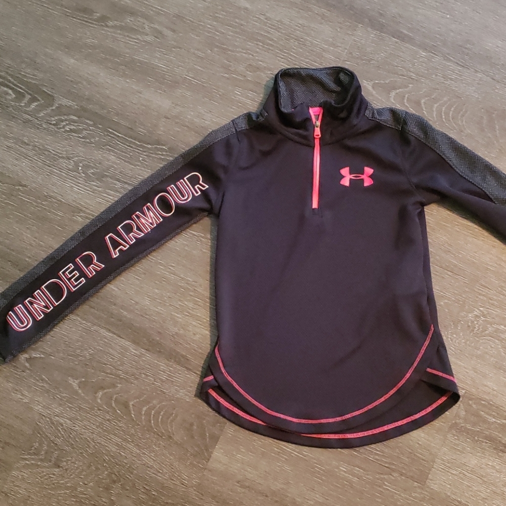 Under Armour sweat shirt